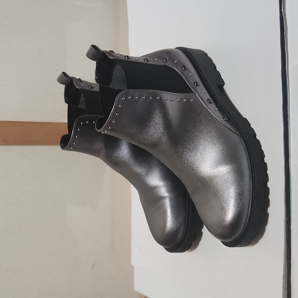Charles David Radar Bootie - Picture 2 of 10